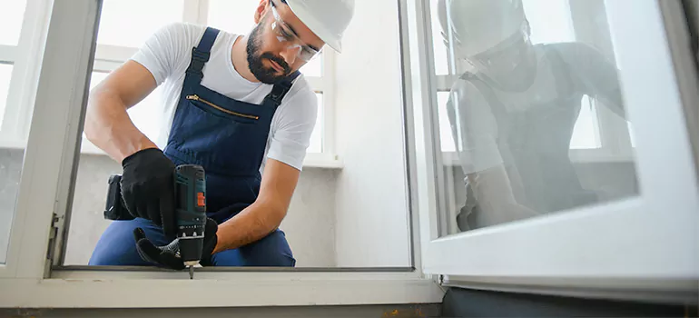 Replace Broken Window Pane in Pinewood, FL